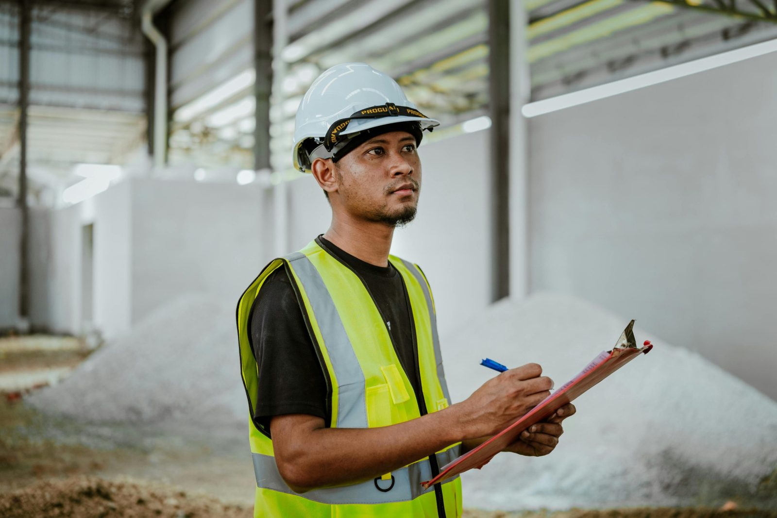 The Paradox of Malaysia’s Job Market: Choosy Yet Complaining
